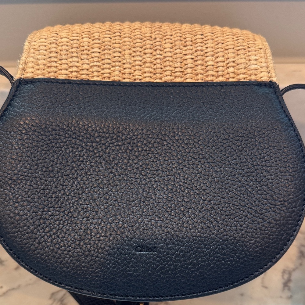 Chloé Marcie small flap crossbody bag in leather - Picture 7 of 9